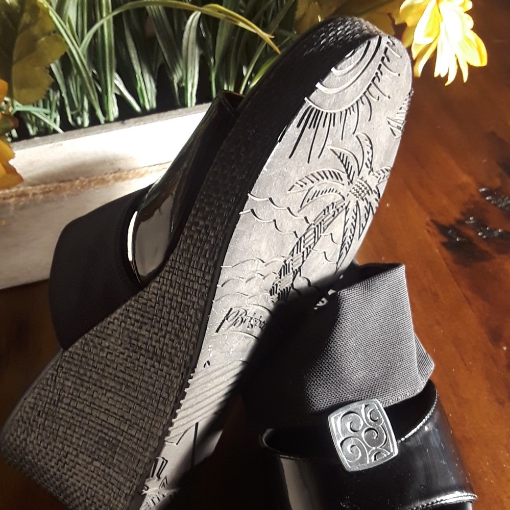 Sandal